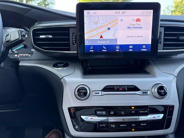 Used 2024 Ford Explorer XLT w/ Equipment Group 202A AWD/4WD image 22