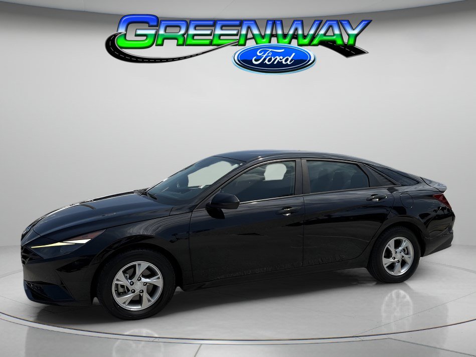 Used 2023 Hyundai Elantra SE