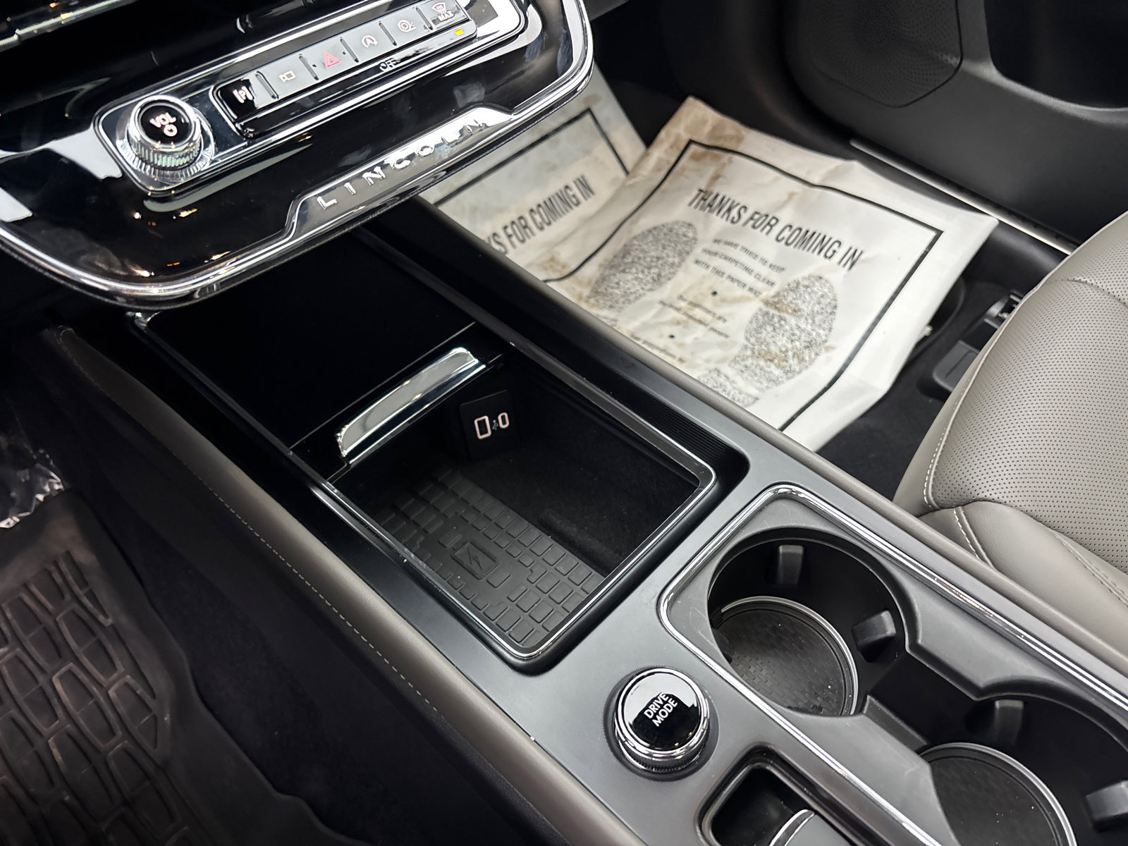 New 2026 Lincoln Corsair Premiere image 23