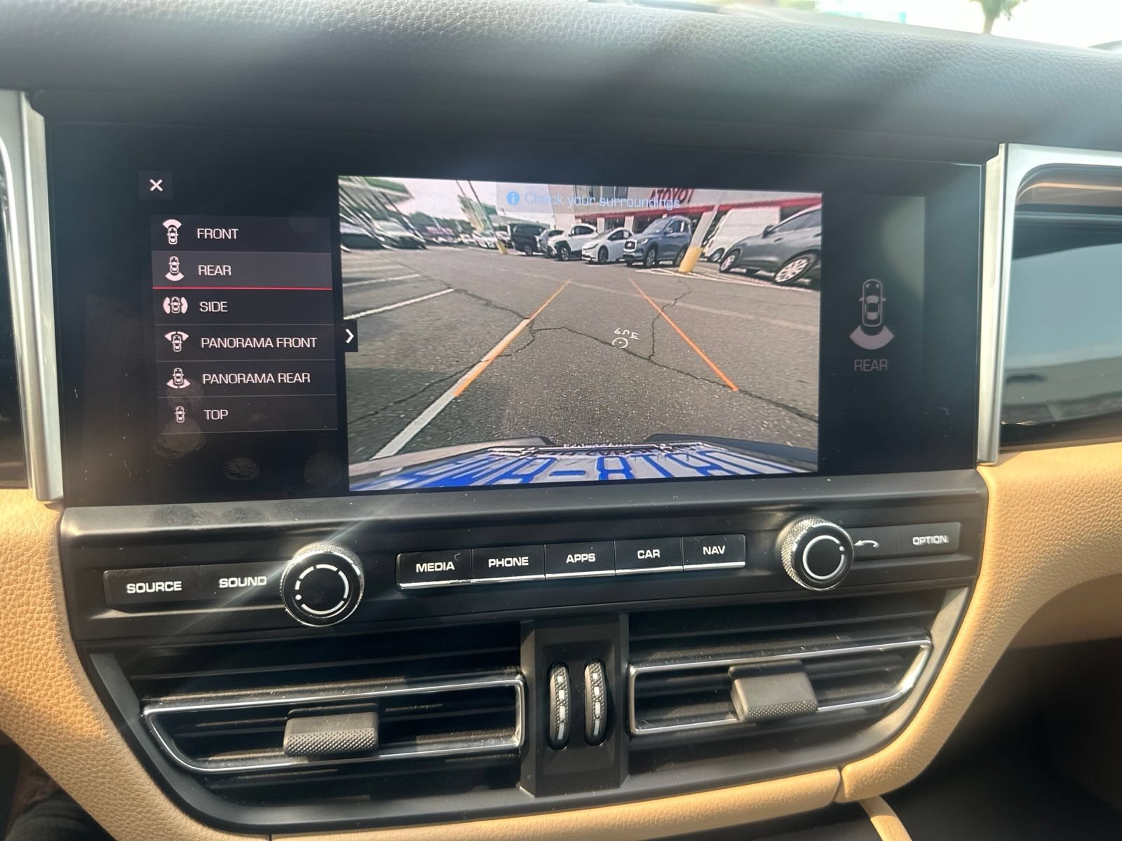 Used 2019 Porsche Macan S AWD/4WD image 2