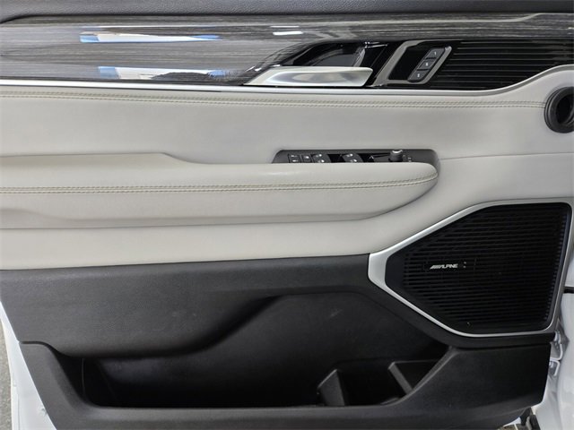 Used 2022 Jeep Wagoneer Series III w/ Flexible Seating Group image 20