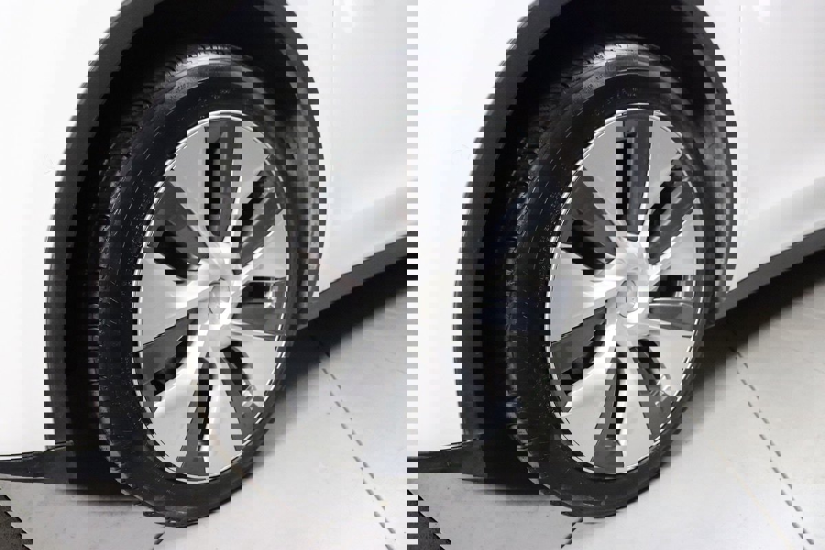 Used 2023 Tesla Model Y Long Range image 5