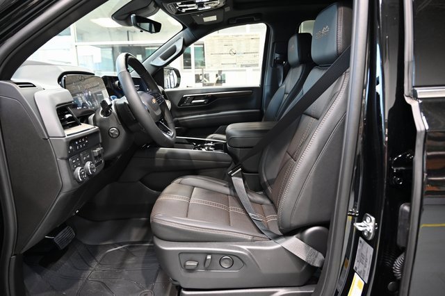 New 2026 Chevrolet Suburban High Country image 11