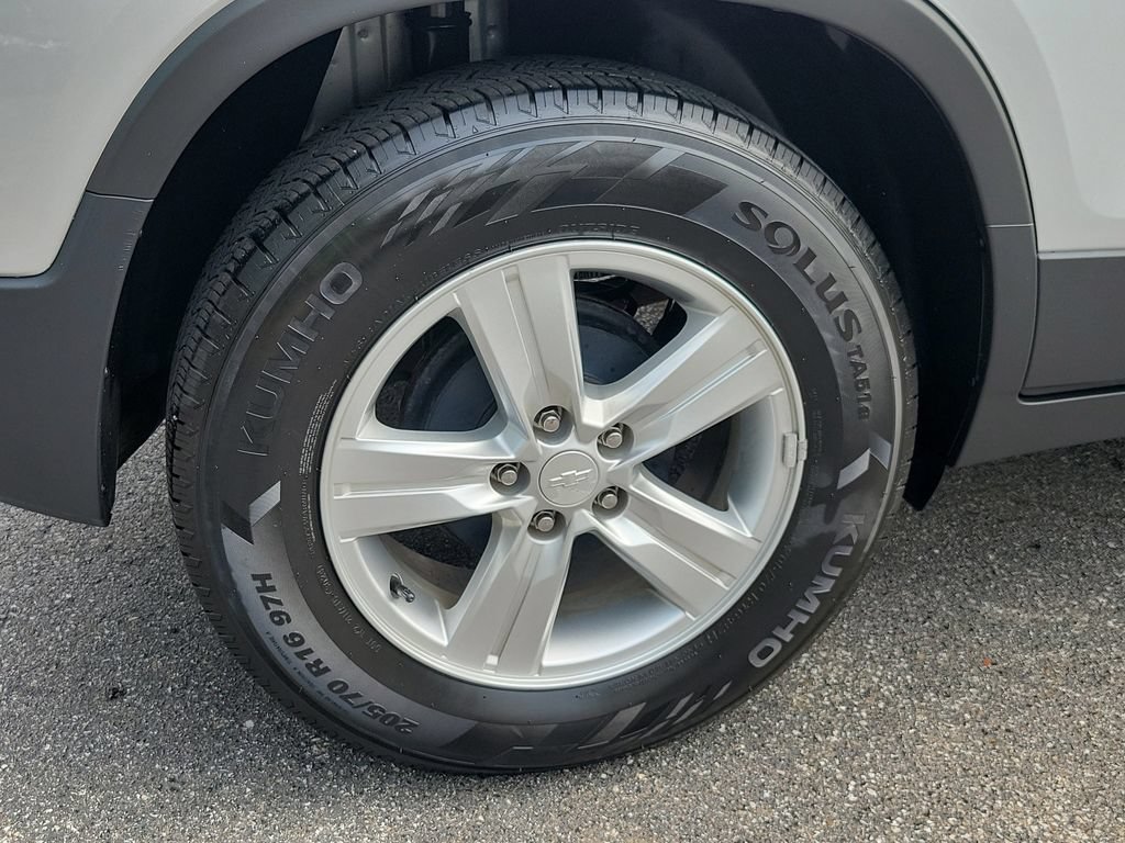 Used 2020 Chevrolet Trax LS FWD image 7