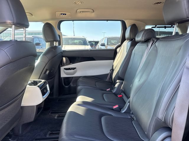 Used 2024 Kia Carnival EX FWD image 9