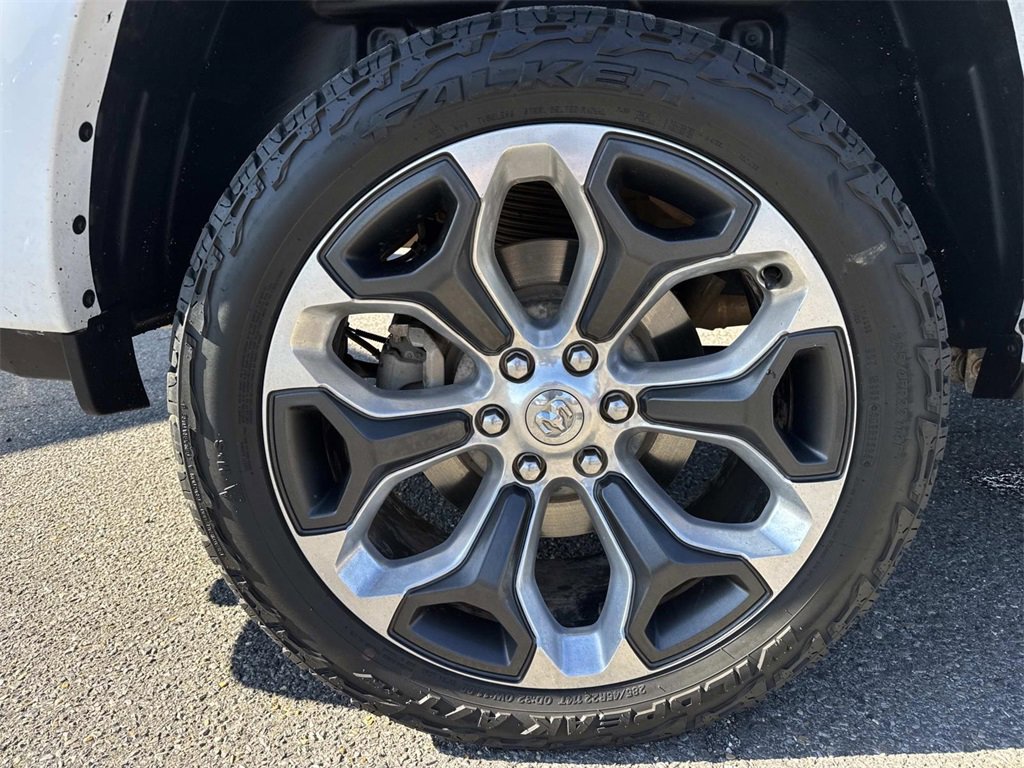 Used 2024 RAM 1500 Limited image 9
