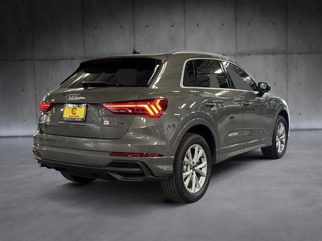 Certified 2025 Audi Q3 2.0T Premium w/ Convenience Package AWD/4WD image 5