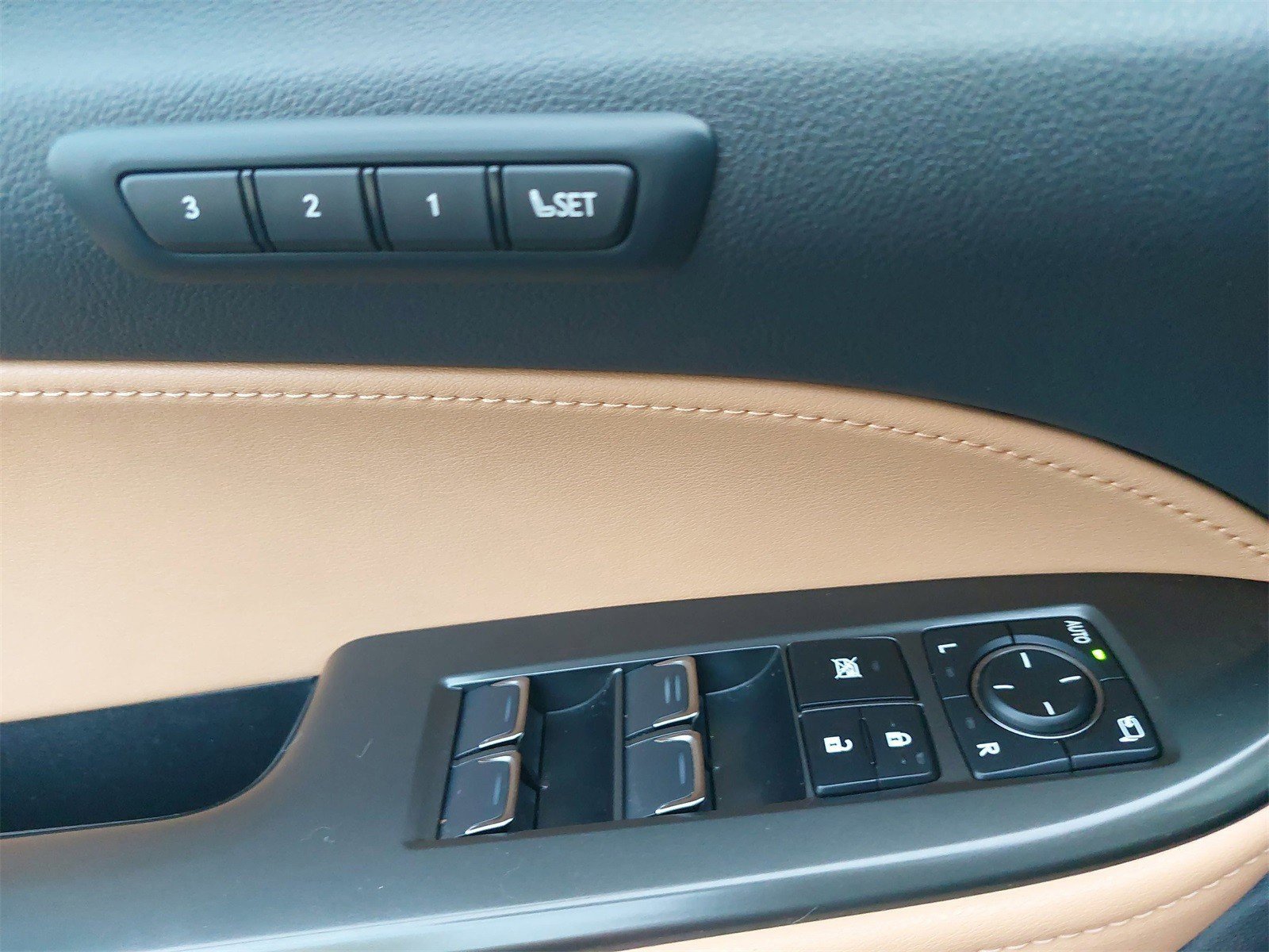 Used 2023 Lexus NX 350 AWD w/ Premium Package image 31