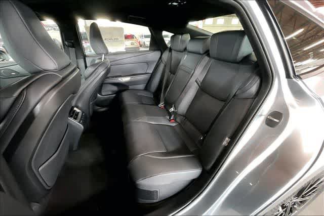 New 2026 Lexus ES 350h AWD w/ Cold Area Package image 10