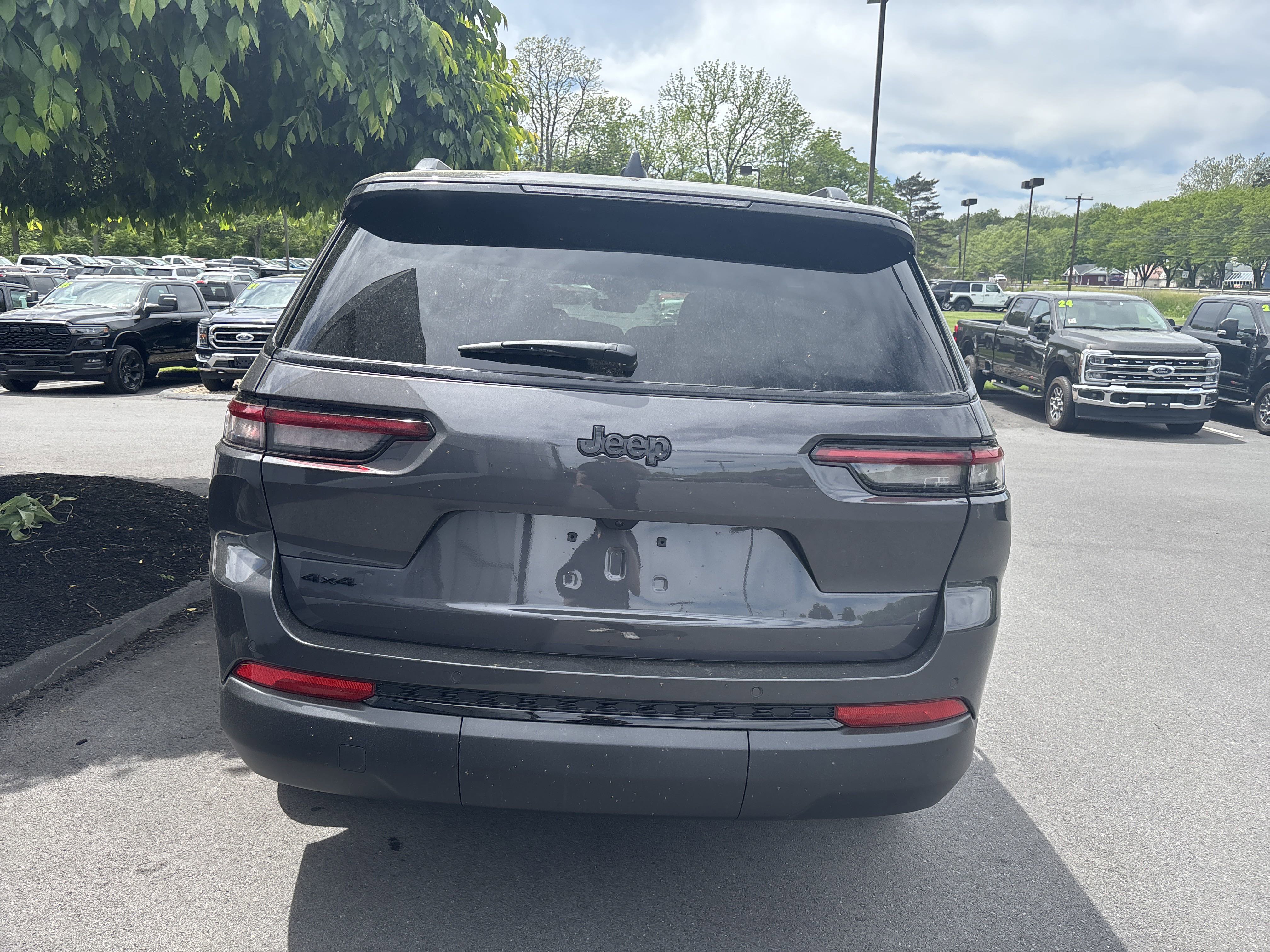 New 2025 Jeep Grand Cherokee L Altitude image 4