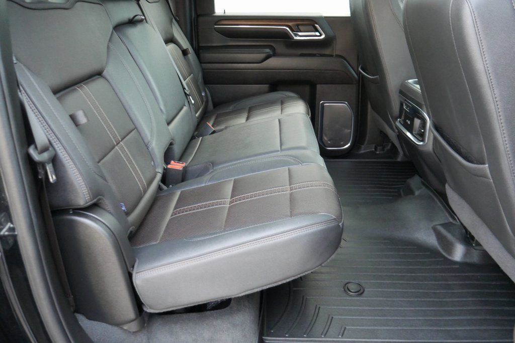 Used 2024 Chevrolet Silverado 2500 High Country w/ High Country Premium Package image 26