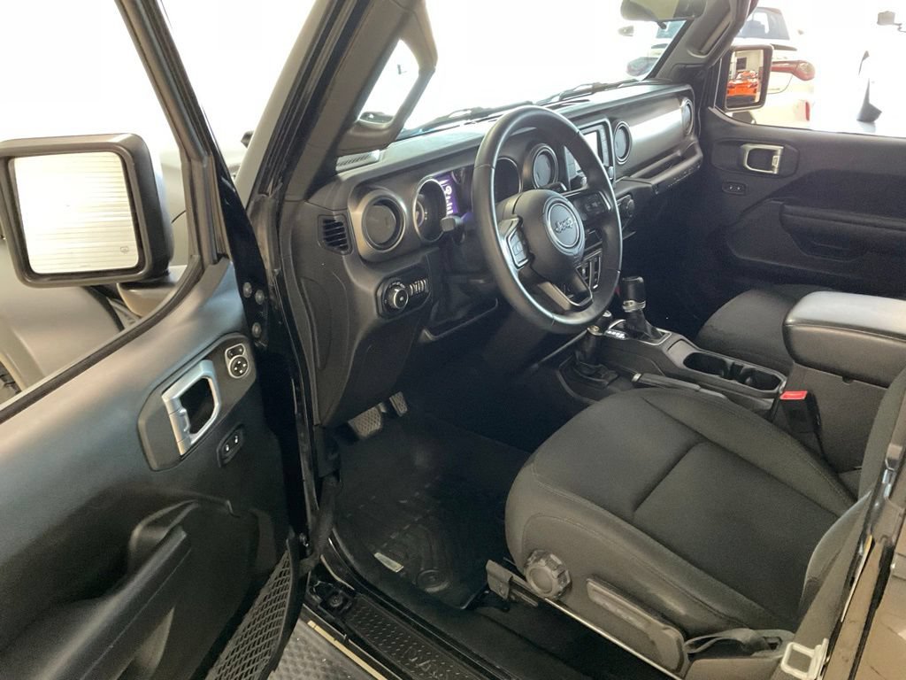 Used 2018 Jeep Wrangler Sport AWD/4WD image 9