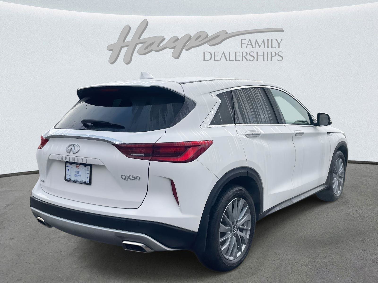 Used 2025 INFINITI QX50 Pure image 25