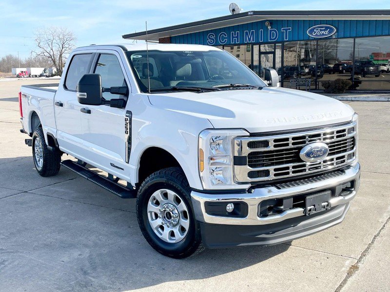 Used 2024 Ford F250 XLT AWD/4WD image 2