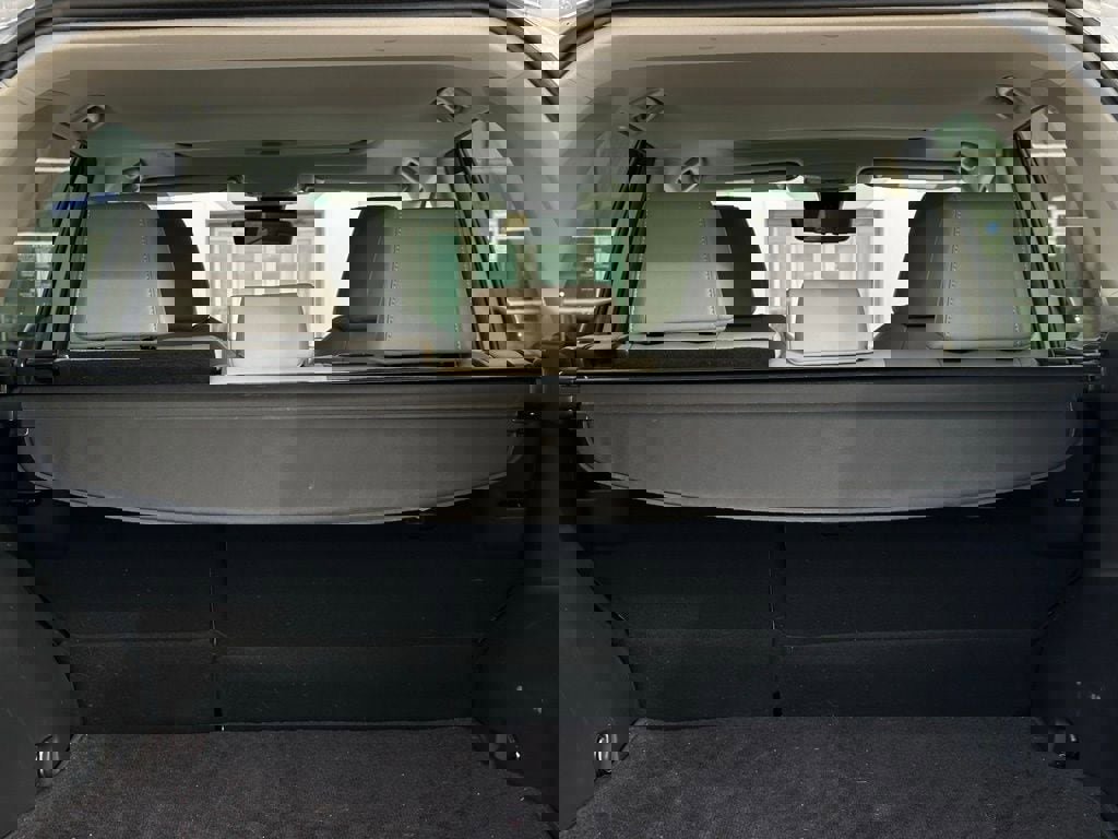 Used 2021 Toyota RAV4 Limited w/ Carpet Mat Package (TMS) image 27