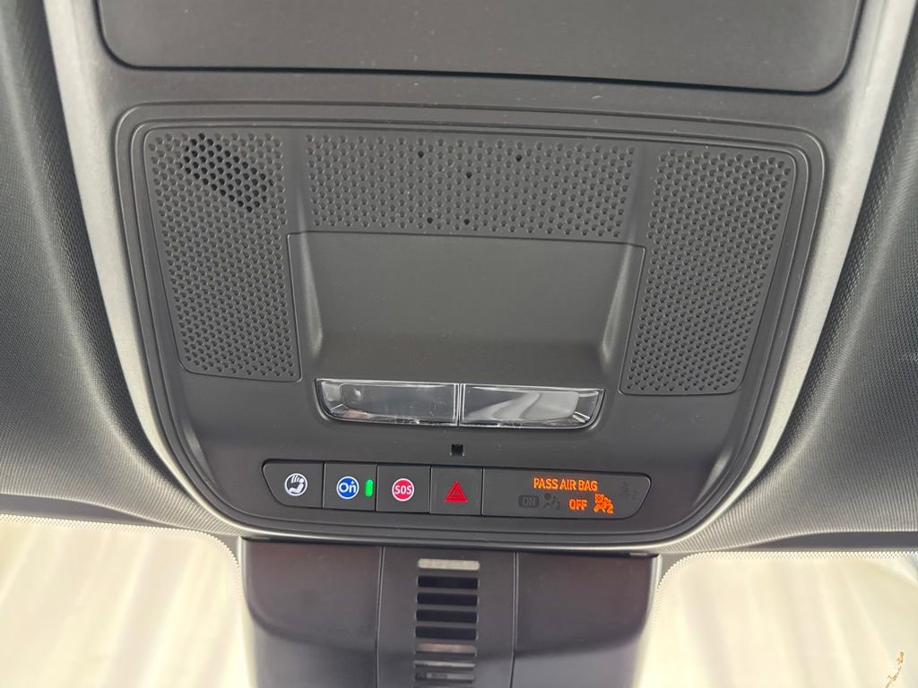 New 2026 Chevrolet Traverse LT w/ Midnight/Sport Edition image 37