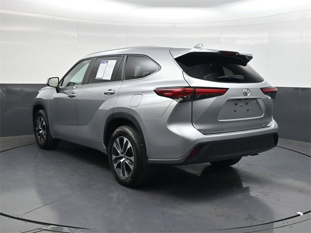 Used 2023 Toyota Highlander L image 6