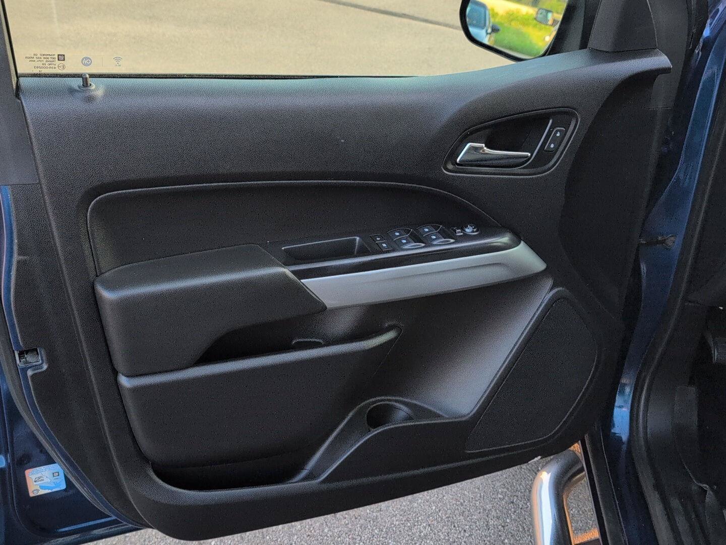 Used 2019 Chevrolet Colorado LT w/ LT Convenience Package AWD/4WD image 15