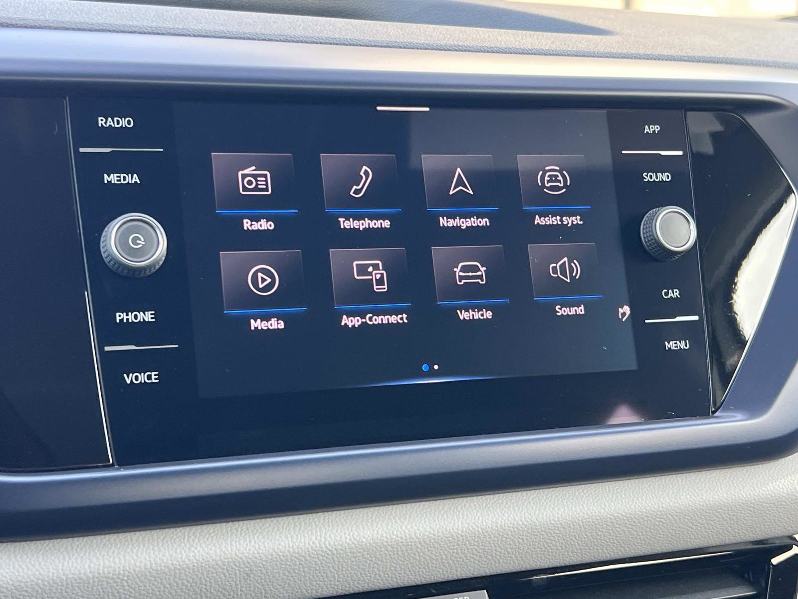 Certified 2022 Volkswagen Taos SE image 13