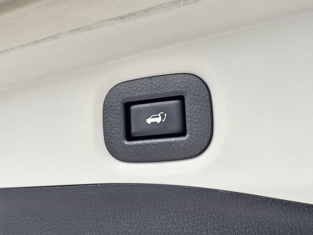 Used 2020 Nissan Rogue SL w/ Premium Package FWD image 10
