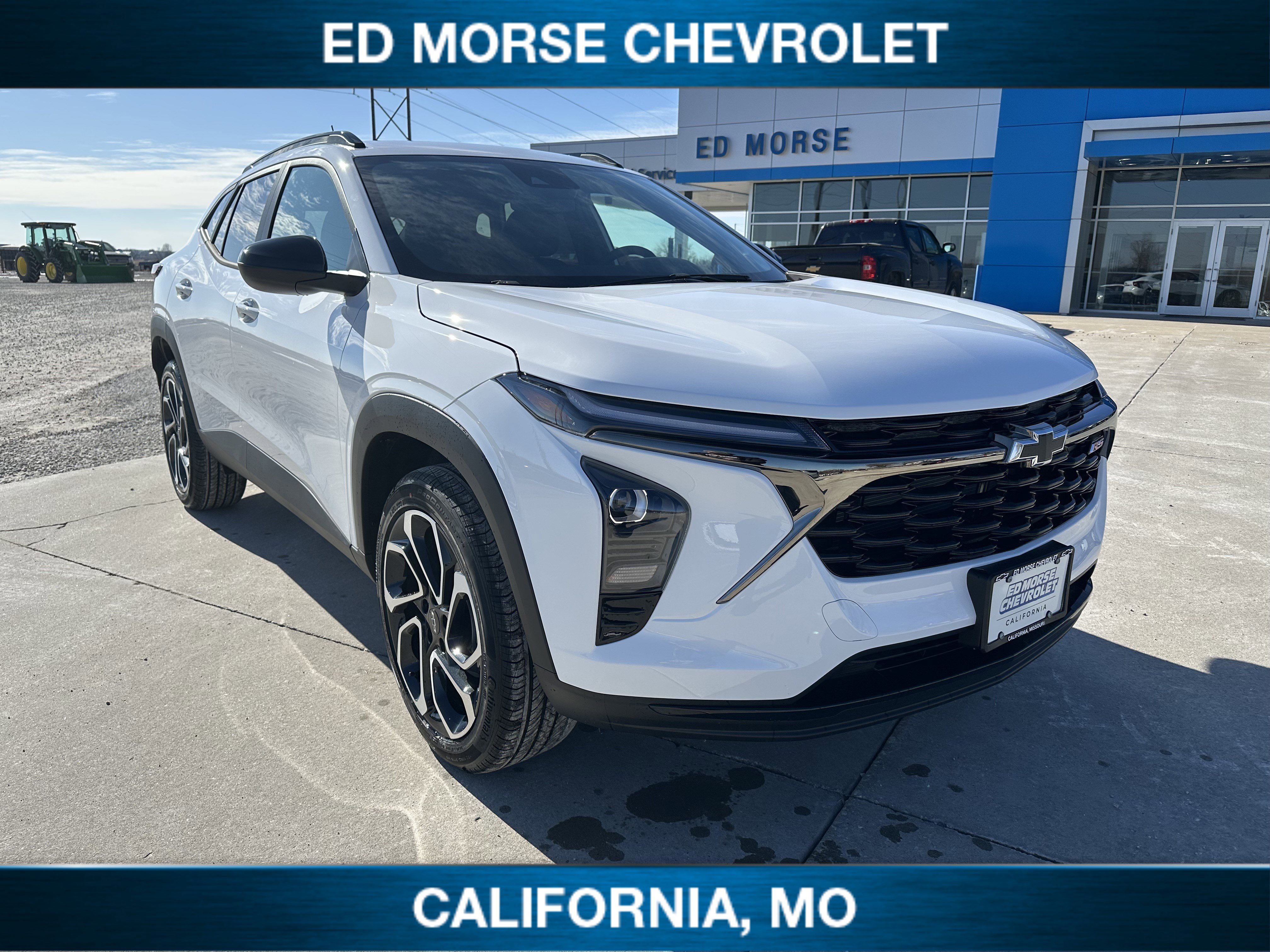 New 2026 Chevrolet Trax RS w/ Driver Confidence Package image 1