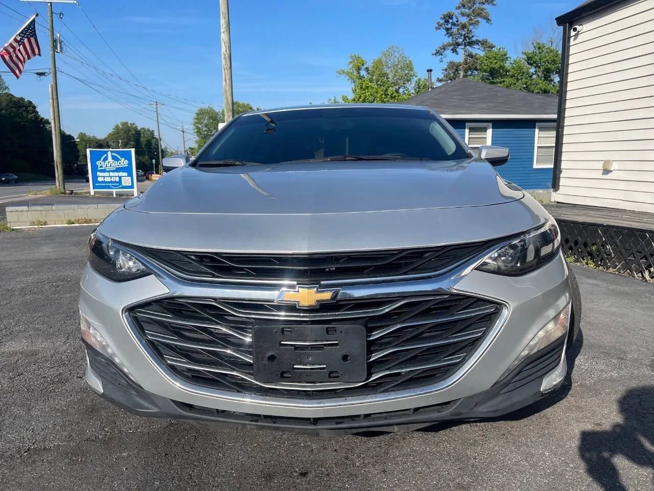 Used 2021 Chevrolet Malibu LT FWD image 2