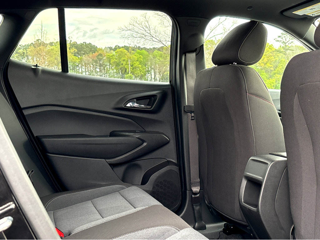 Used 2026 Chevrolet Trax RS w/ Sunroof Package image 9