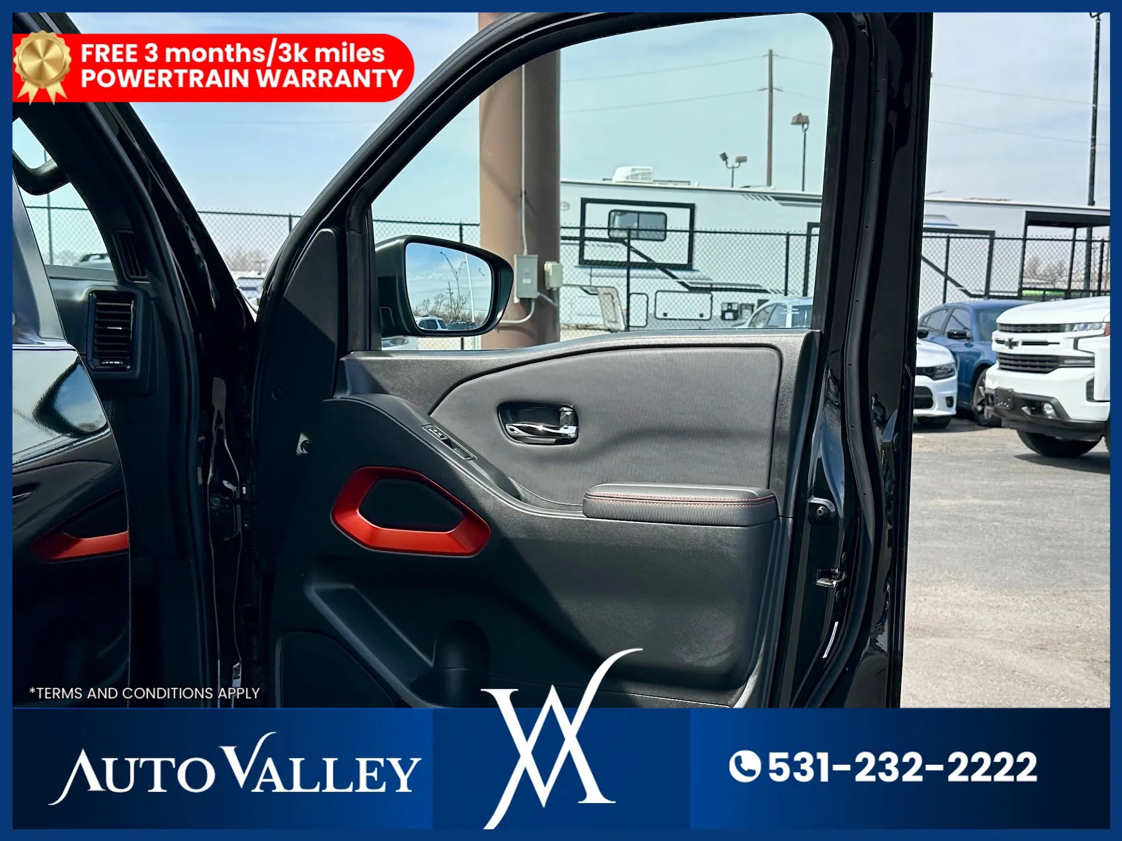 Used 2024 Nissan Frontier PRO-4X w/ Technology Package image 13