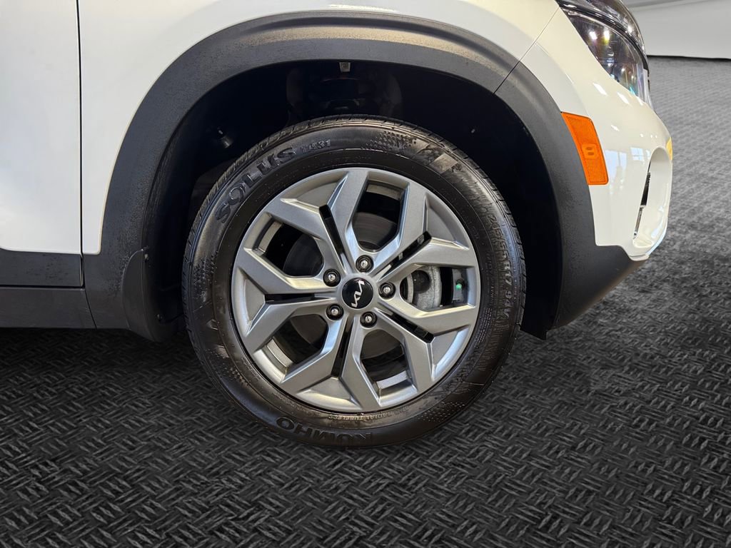 Used 2024 Kia Seltos S AWD/4WD image 11
