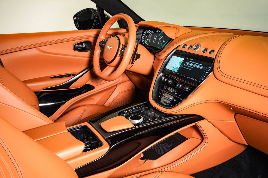 Used 2023 Aston Martin DBX AWD/4WD image 16