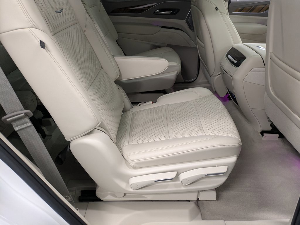 Used 2022 Cadillac Escalade Premium Luxury Platinum image 26