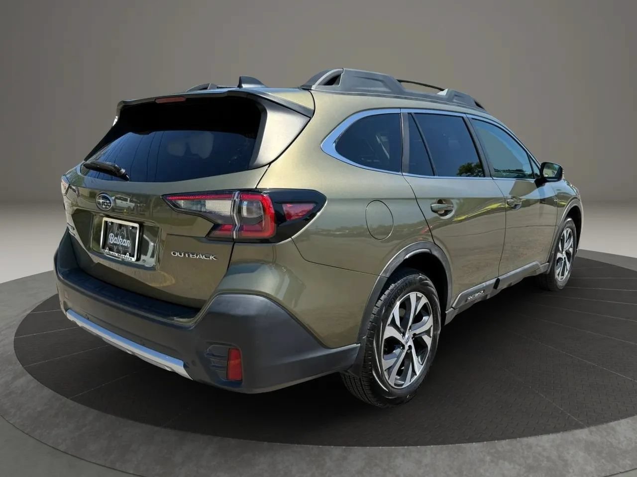 Used 2020 Subaru Outback Limited AWD/4WD image 5