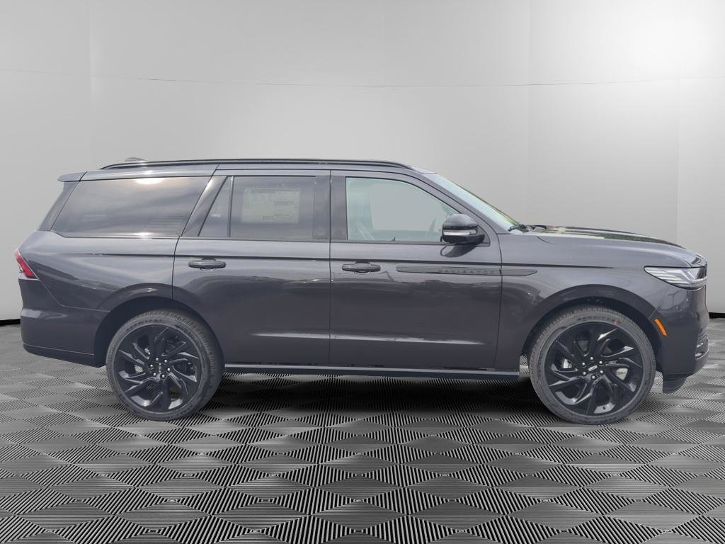 New 2027 Lincoln Navigator Reserve w/ Jet Appearance Package AWD/4WD image 8
