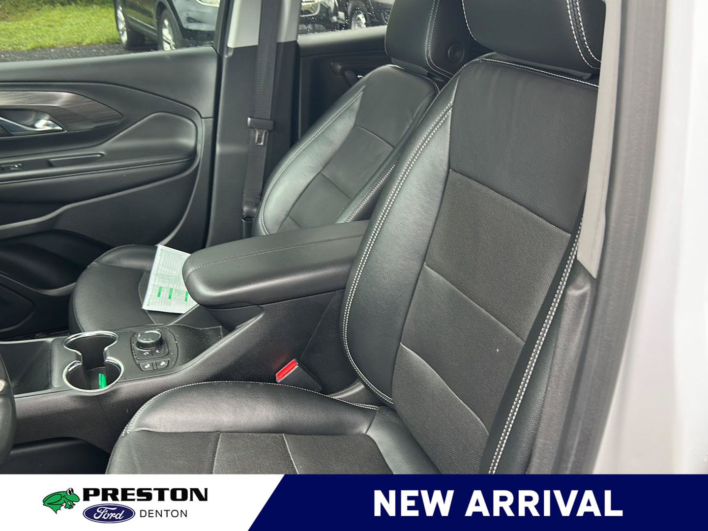Used 2023 GMC Terrain SLT FWD image 12