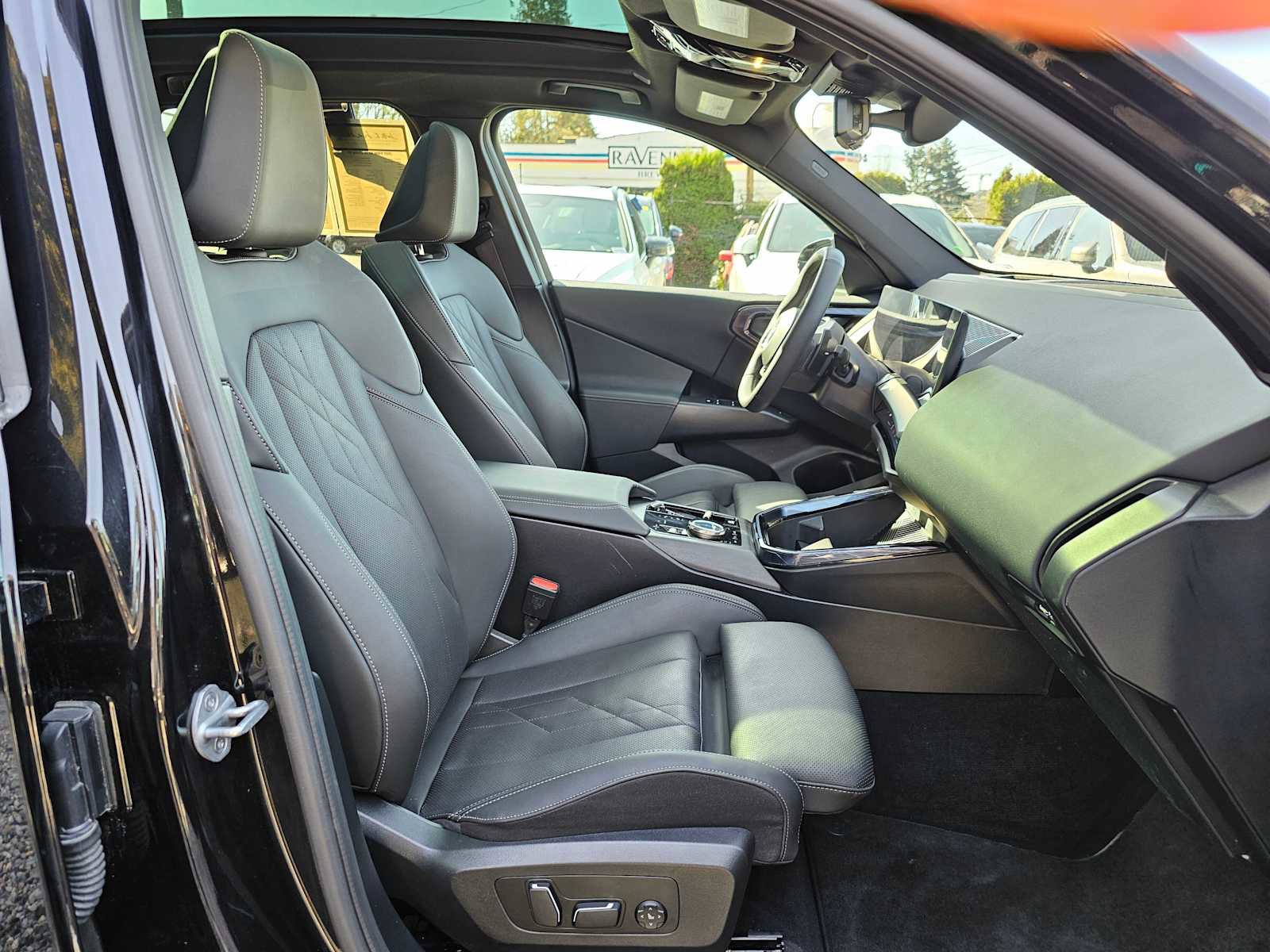 Used 2025 BMW X3 xDrive30i image 11