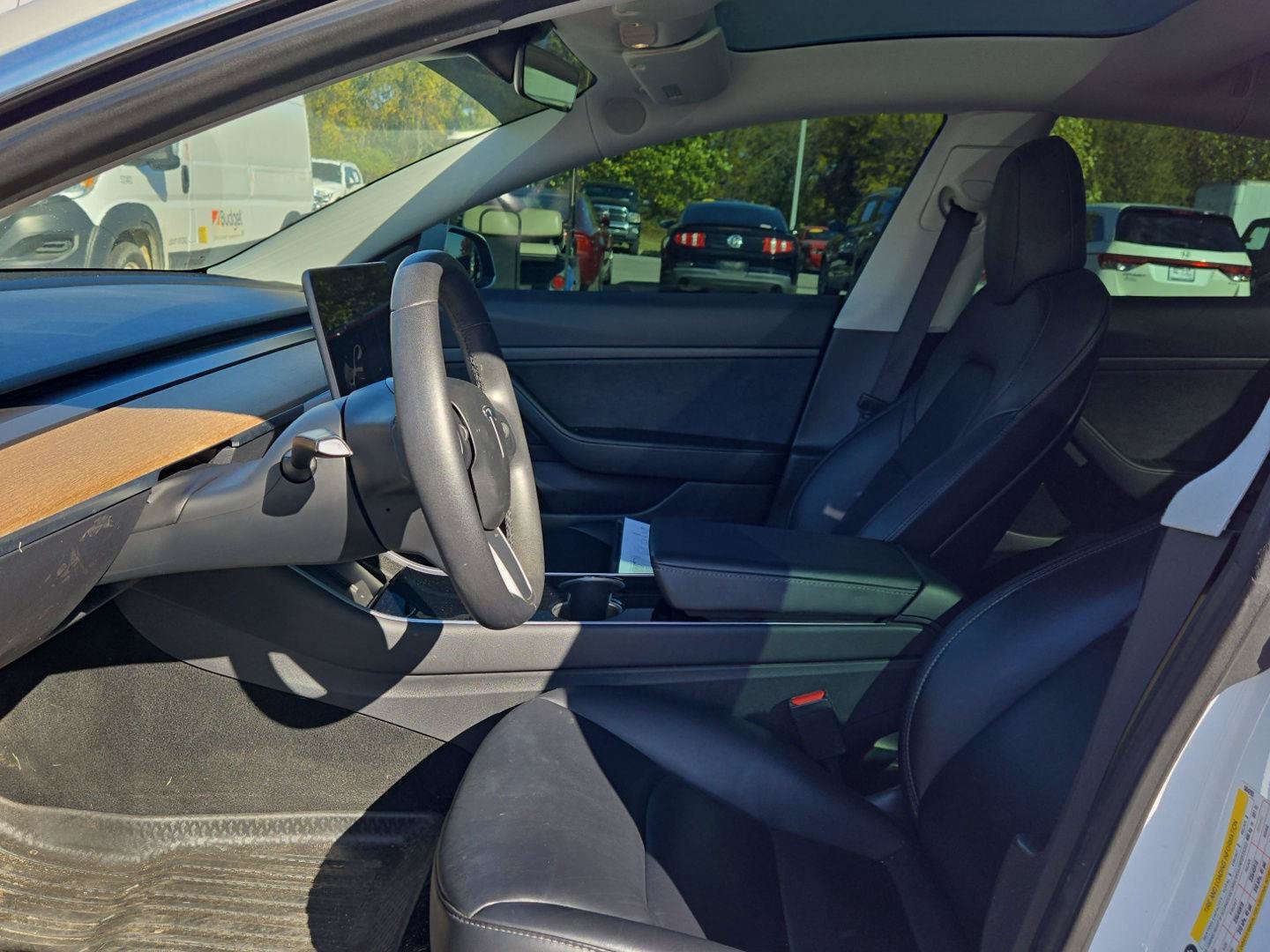 Used 2020 Tesla Model 3 Standard Range RWD image 15