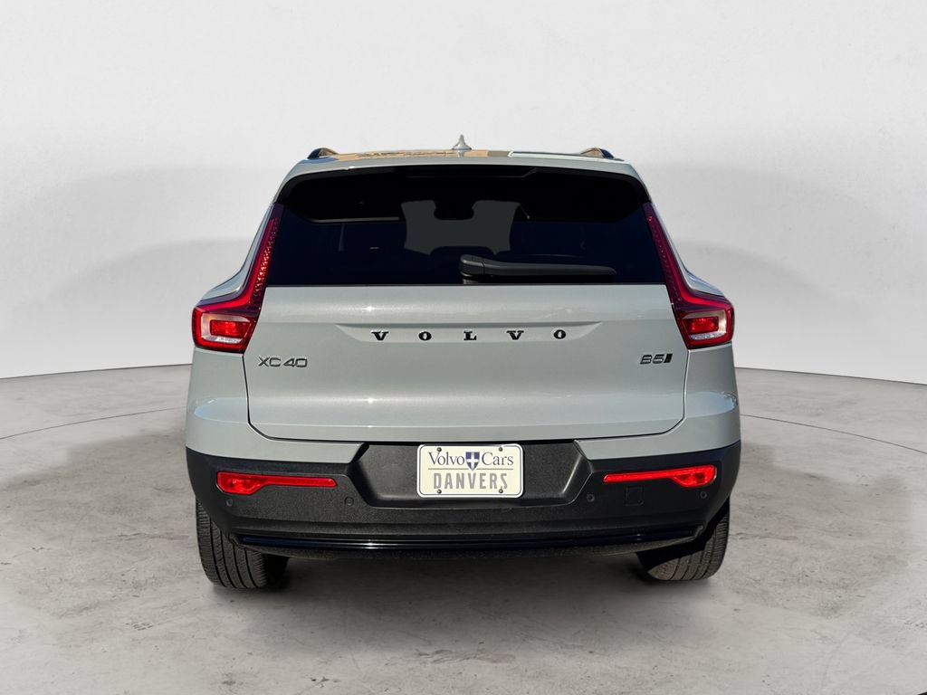 Certified 2024 Volvo XC40 B5 Ultimate w/ Climate Package AWD/4WD image 5