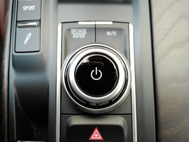 Used 2021 Maserati Levante AWD/4WD image 48