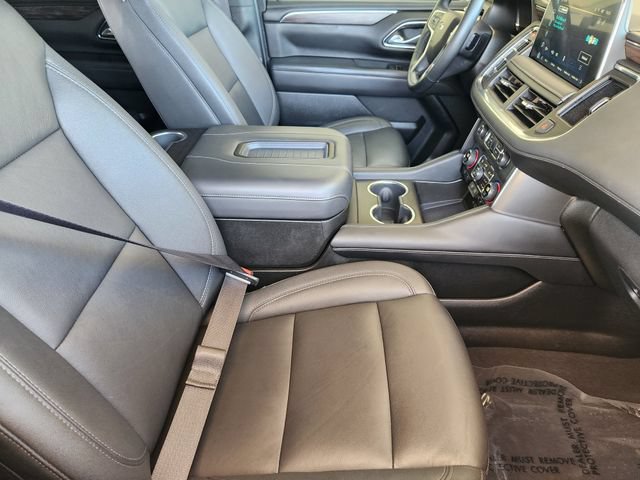 Used 2023 Chevrolet Suburban Z71 w/ Luxury Package AWD/4WD image 19