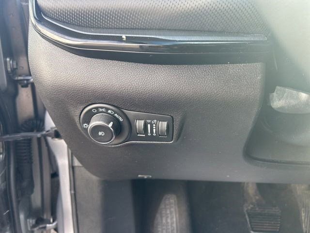 Used 2023 Jeep Compass Trailhawk image 17