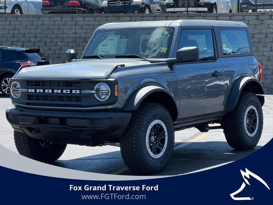 Used 2026 Ford Bronco 2-Door w/ Sasquatch Package AWD/4WD image 1