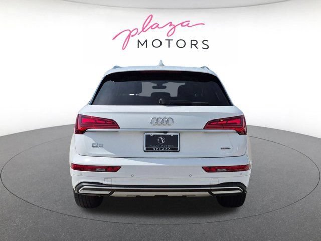 Certified 2023 Audi Q5 2.0T Premium w/ Convenience Package AWD/4WD image 6