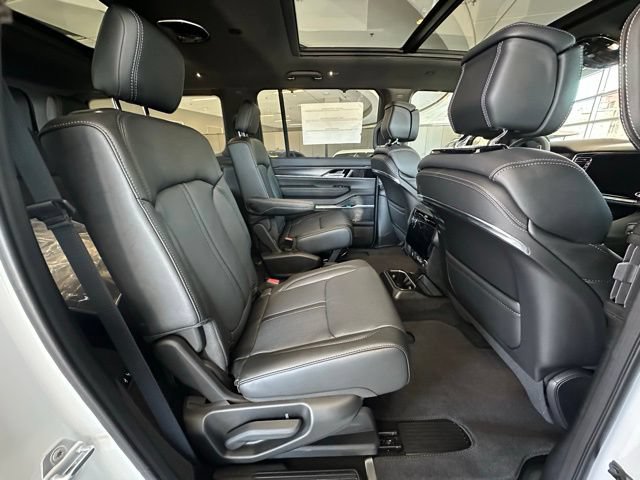 New 2026 Jeep Grand Wagoneer Summit AWD/4WD image 26