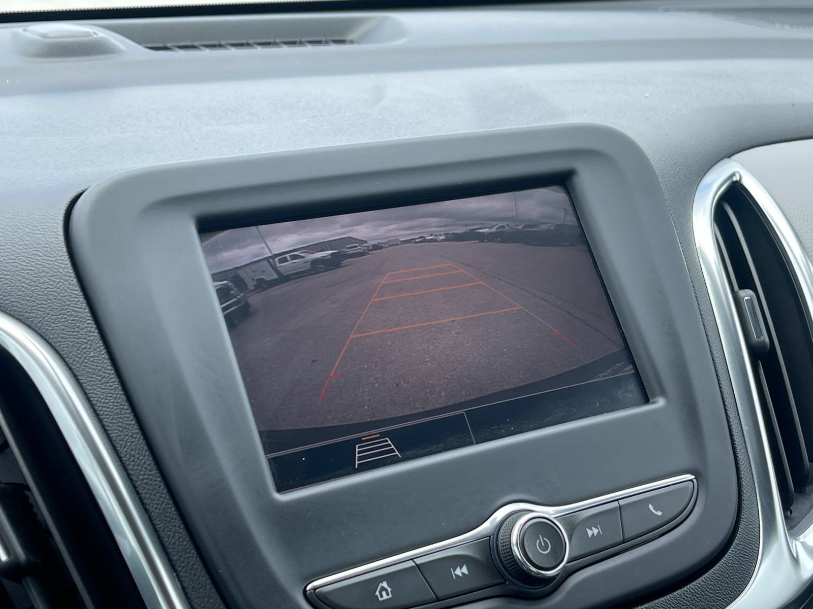 Used 2022 Chevrolet Equinox LS AWD/4WD image 21