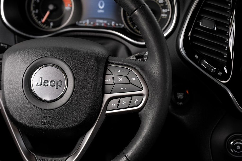 Used 2022 Jeep Cherokee Limited w/ Elite Package image 28