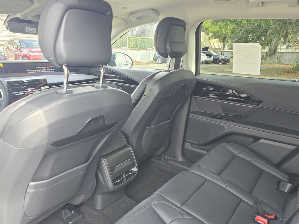 New 2026 Lincoln Nautilus Premier AWD/4WD image 12