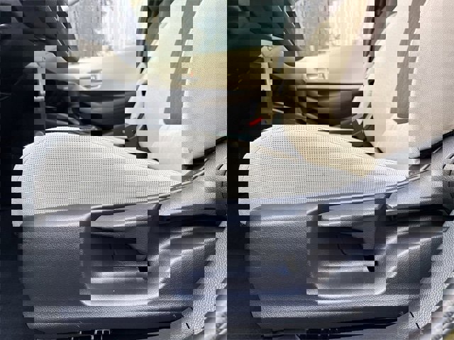 Used 2020 Toyota Corolla LE image 20