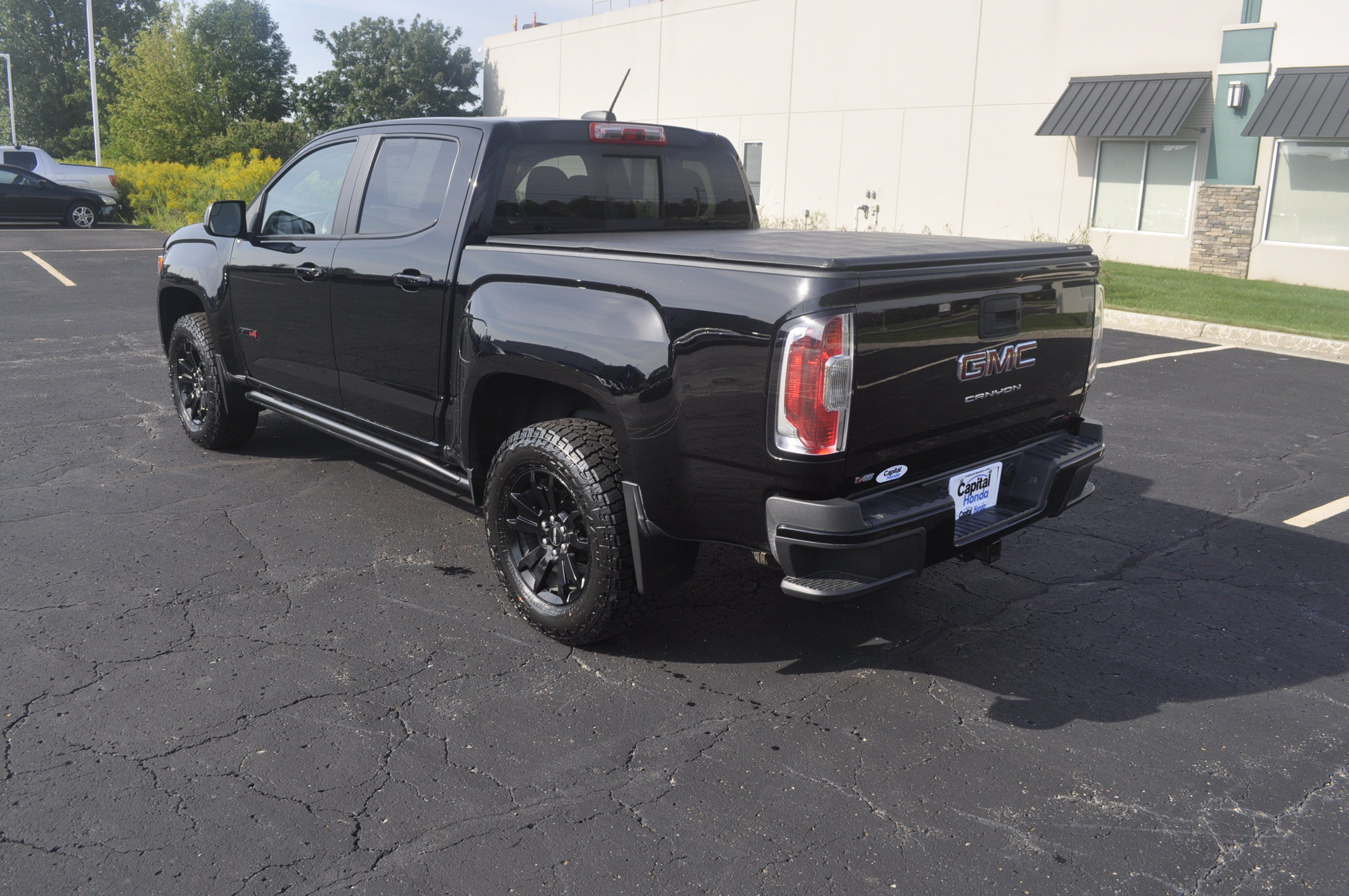 Used 2022 GMC Canyon AT4 AWD/4WD image 5