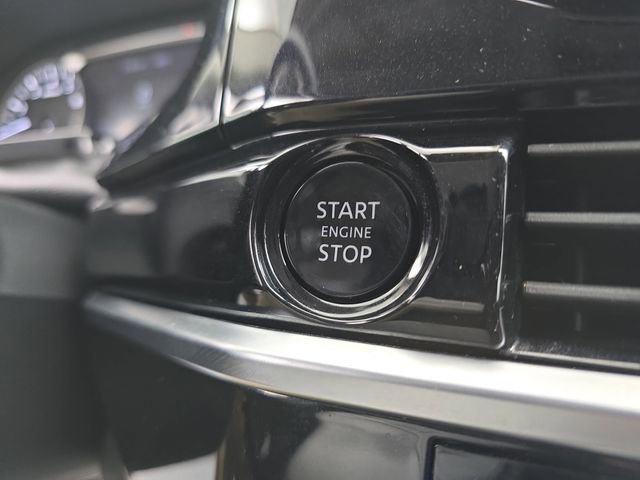 Used 2025 Nissan Pathfinder SV image 35