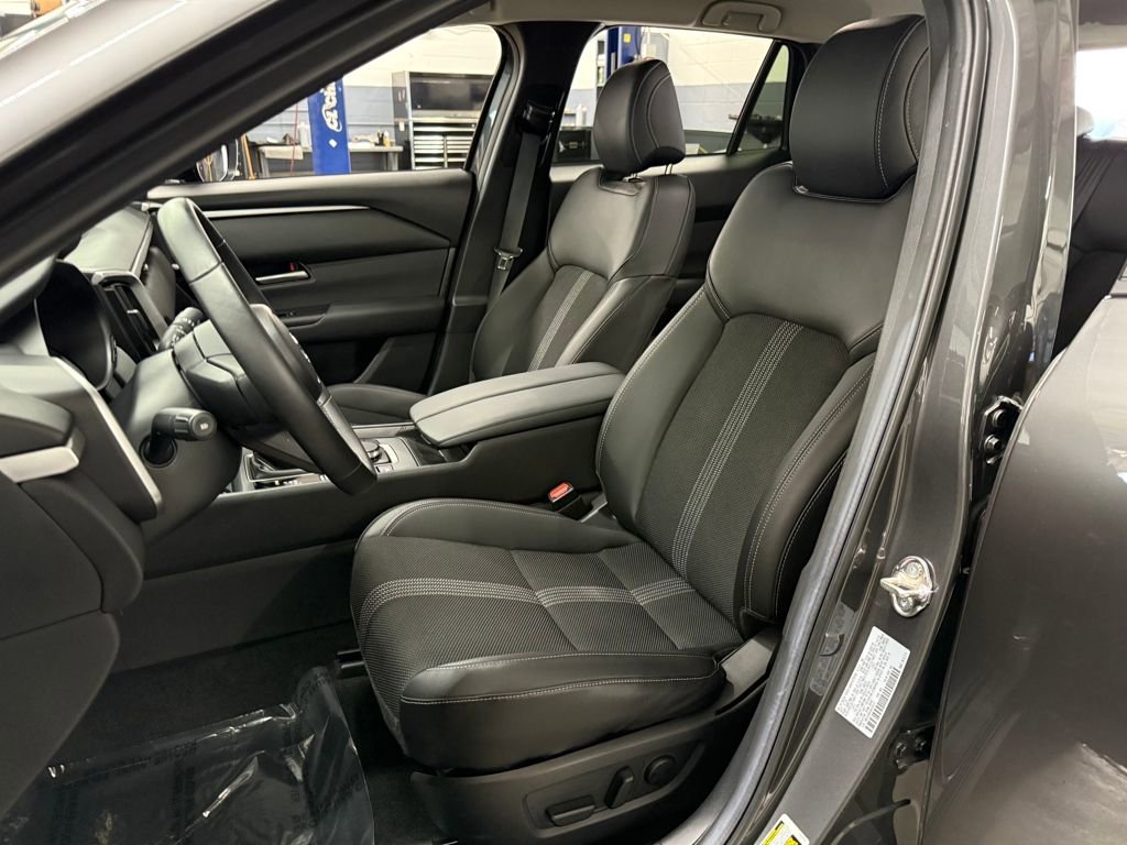 Certified 2025 MAZDA CX-50 2.5 Hybrid w/ Preferred Pkg image 9